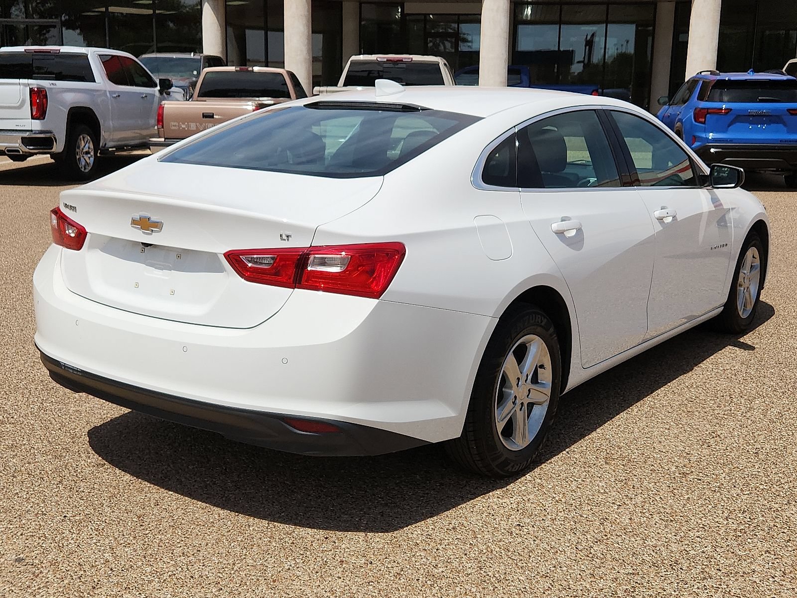 Used 2024 Chevrolet Malibu LT FWD image 4