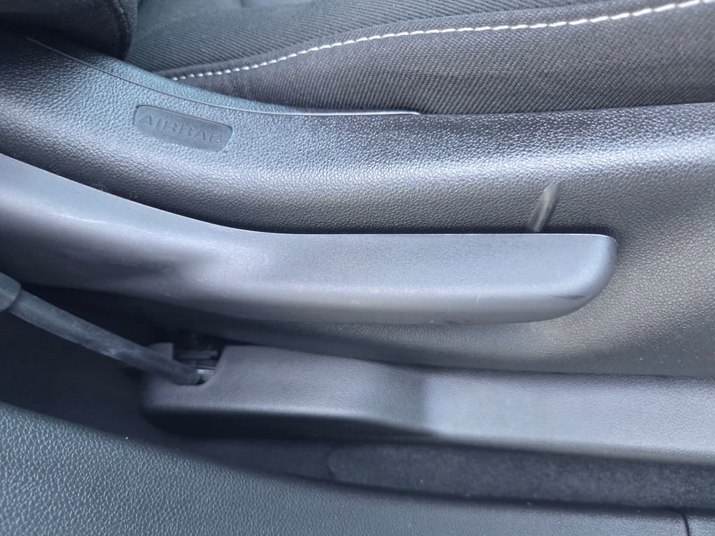 Used 2023 Chevrolet Blazer LT w/ Convenience Package image 25