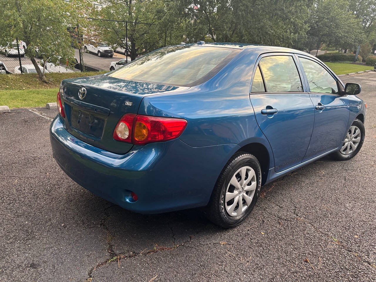Used 2009 Toyota Corolla LE FWD image 5