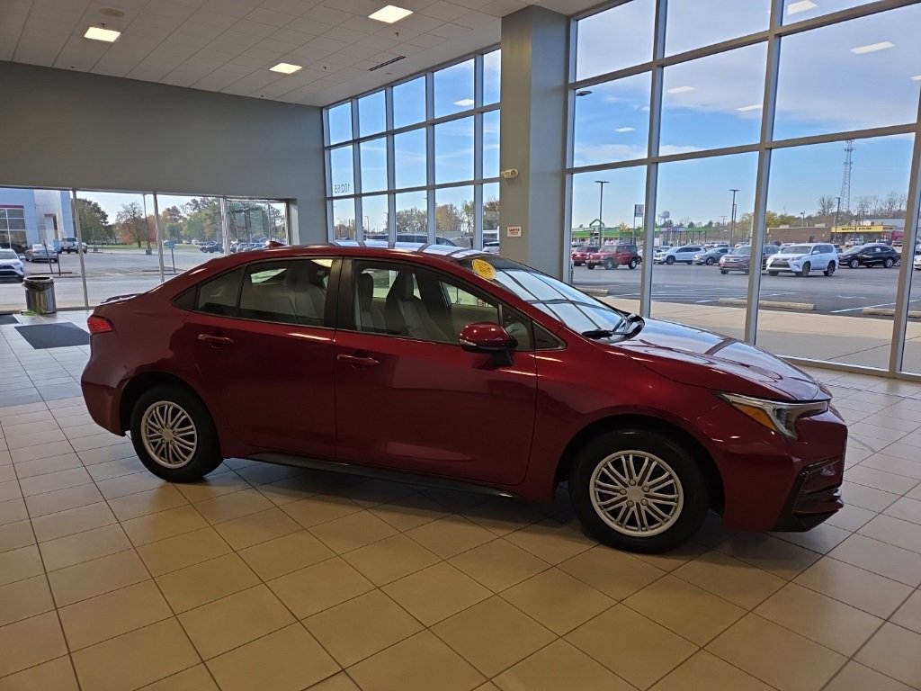 Used 2024 Toyota Corolla SE image 5