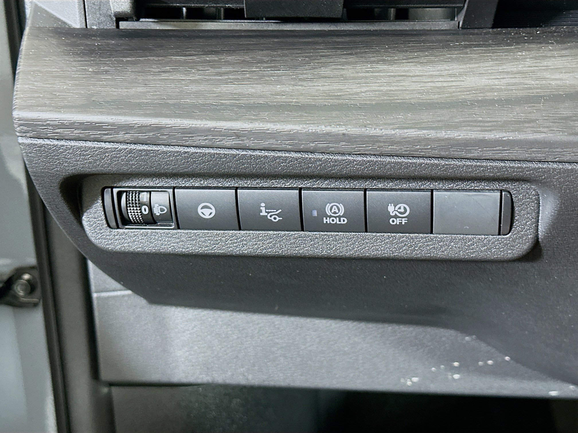 Used 2024 Nissan Ariya FWD image 17