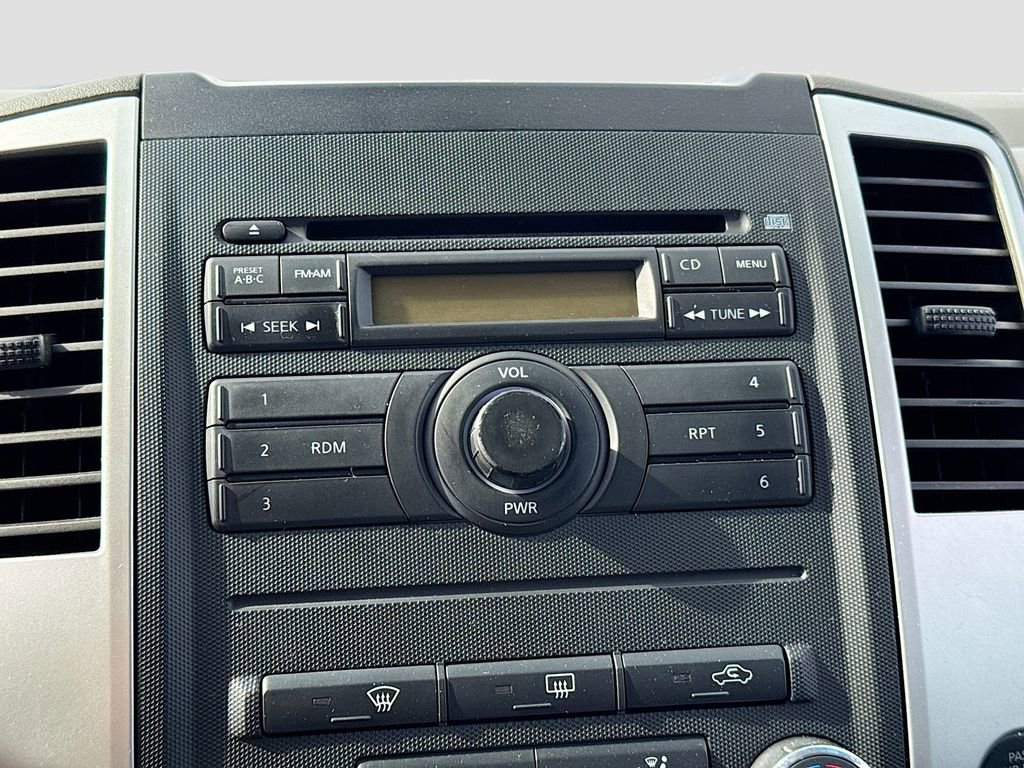 Used 2010 Nissan Frontier SE AWD/4WD image 13