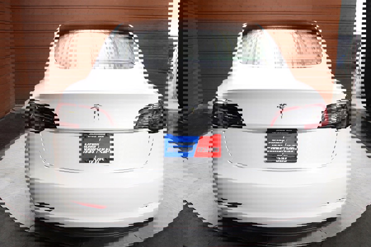 Used 2023 Tesla Model 3 Standard Range image 11