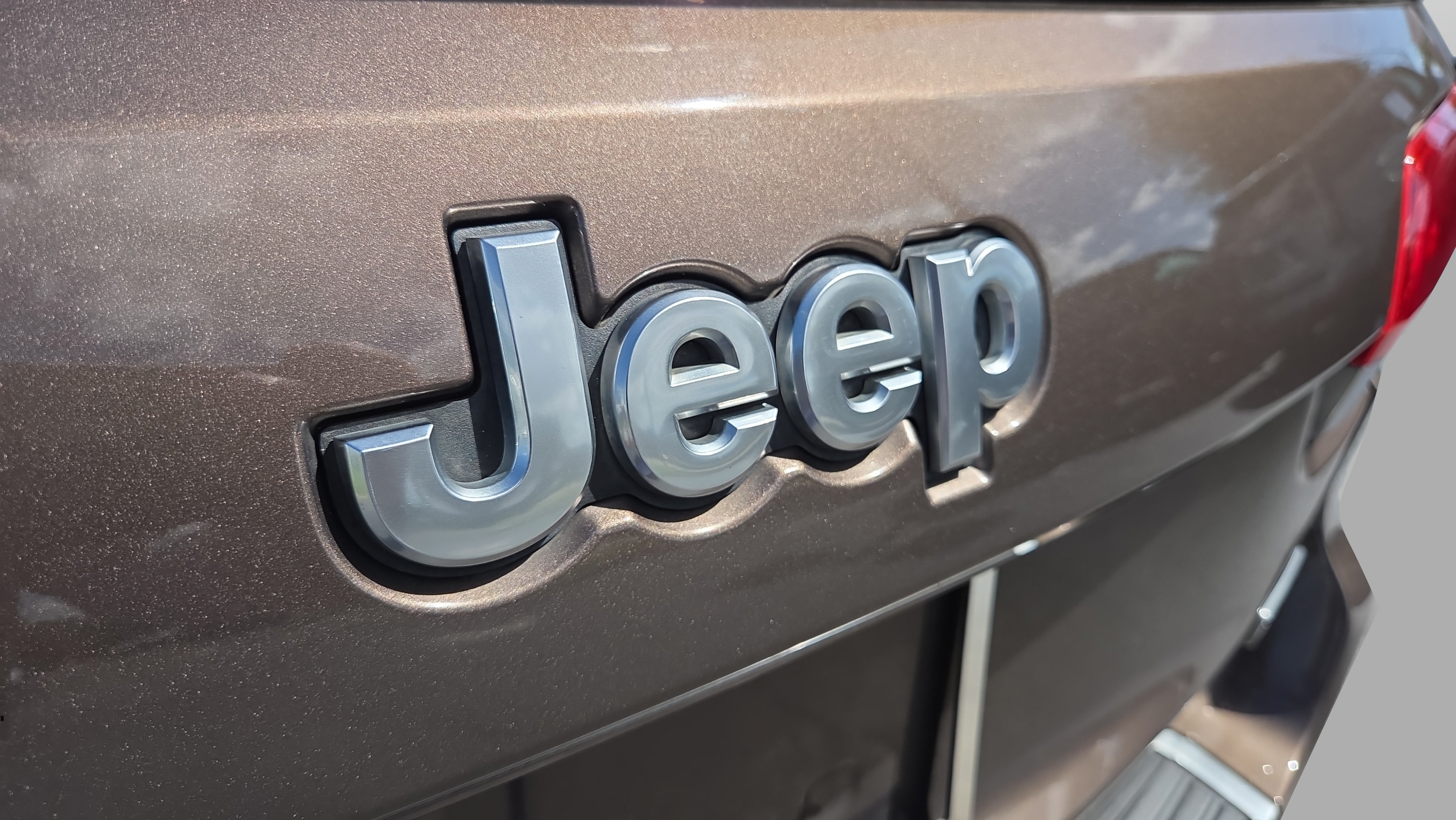 Used 2018 Jeep Grand Cherokee Summit w/ Platinum Series Group AWD/4WD image 37