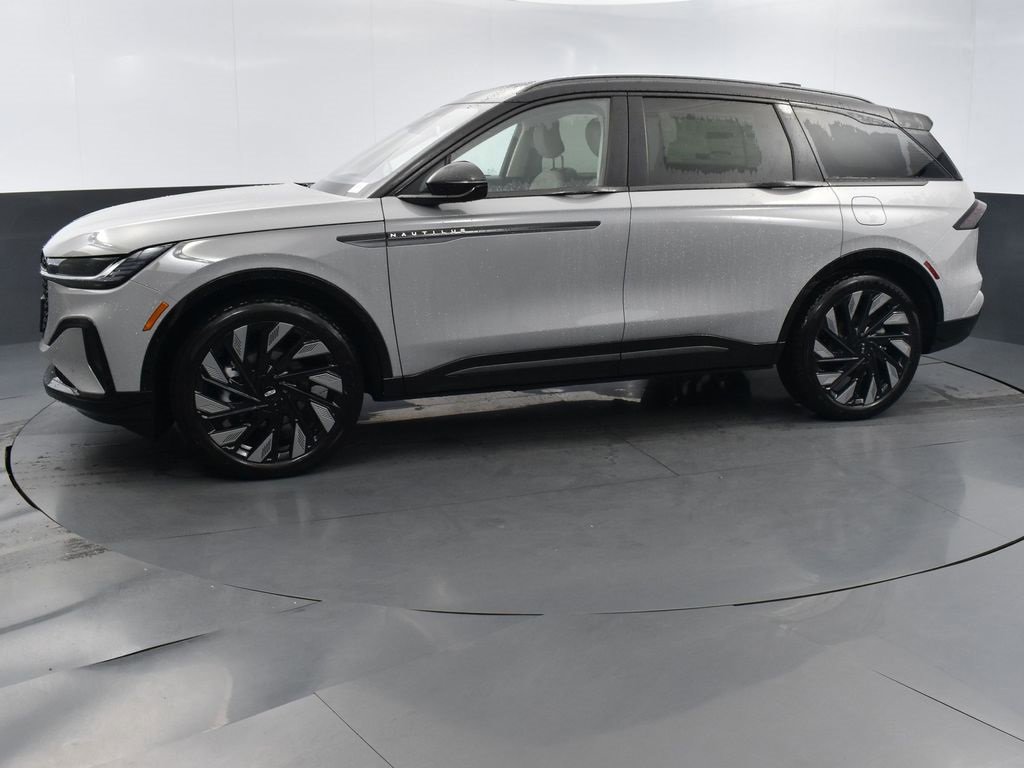 New 2026 Lincoln Nautilus Reserve w/ Jet Appearance Package image 4