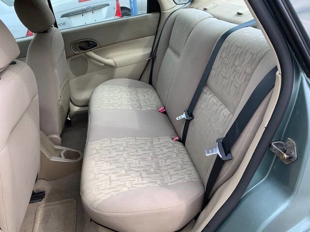 Used 2005 Ford Focus SE image 20
