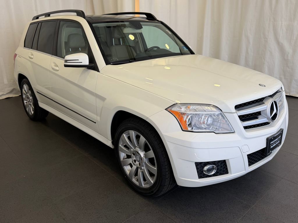 Used 2011 Mercedes-Benz GLK 350 4MATIC image 6