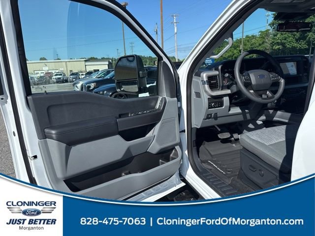 New 2025 Ford F450 XLT w/ XLT Value Package image 10