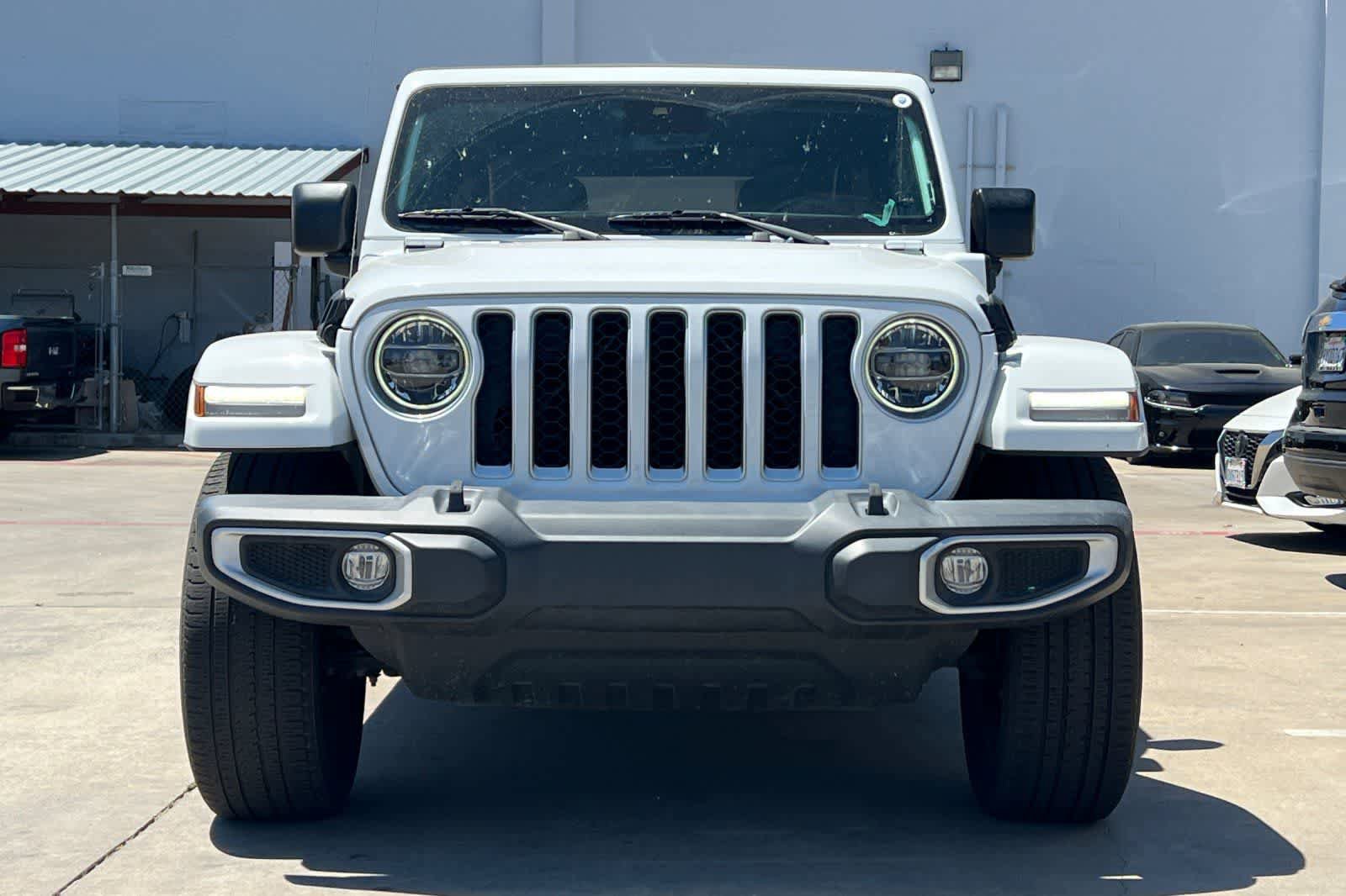 Used 2021 Jeep Wrangler Unlimited Sahara w/ Cold Weather Group AWD/4WD image 11