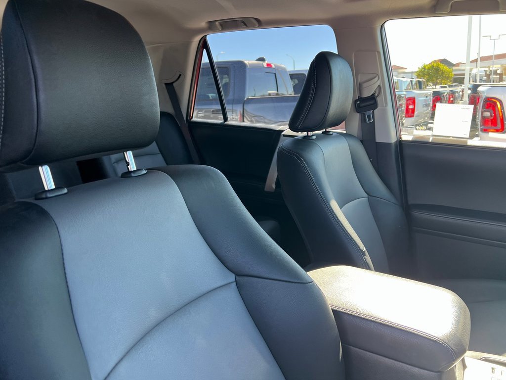 Used 2022 Toyota 4Runner SR5 Premium image 13