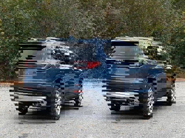 New 2026 GMC Acadia Denali w/ Super Cruise Package image 3