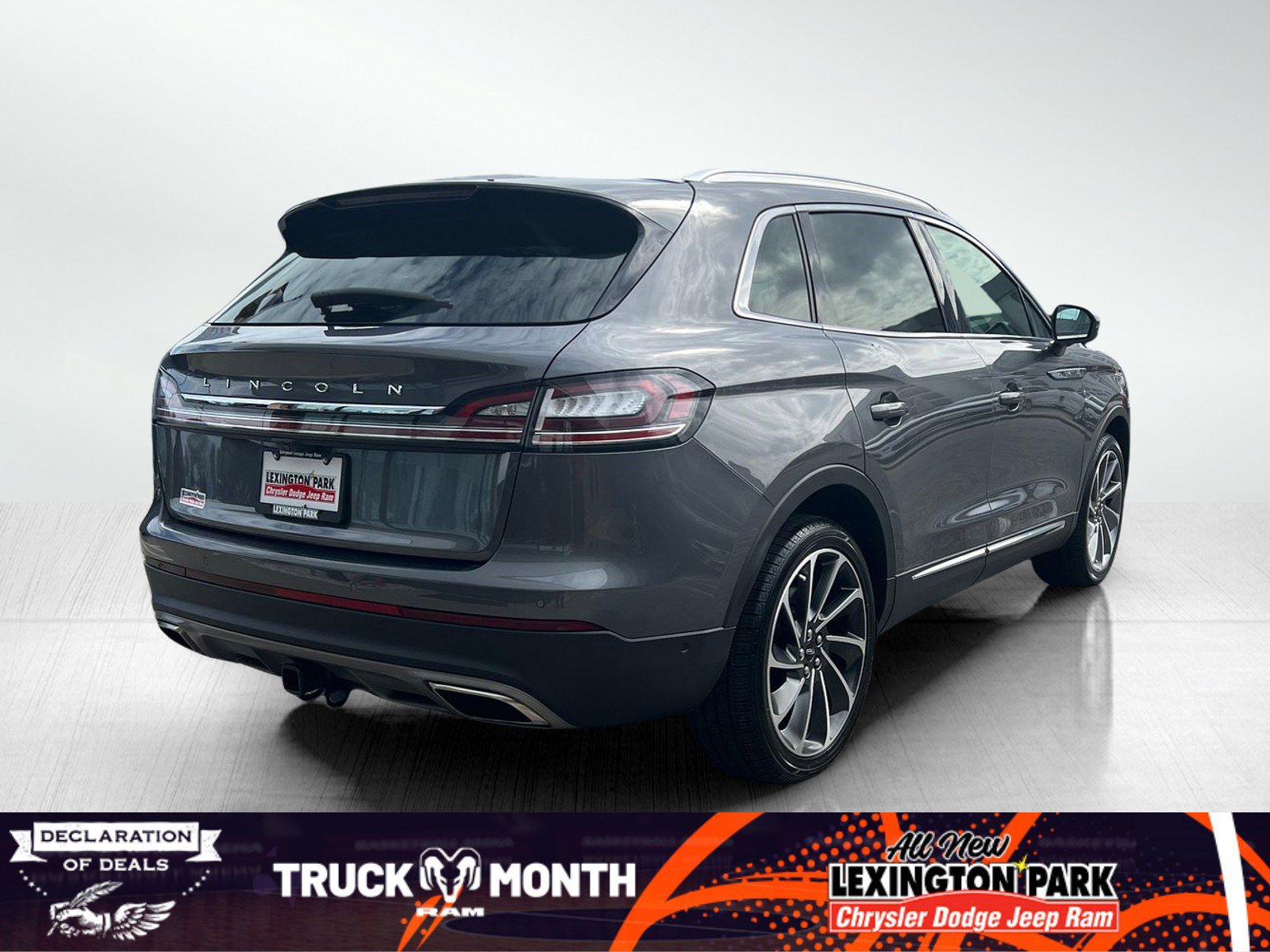 Used 2021 Lincoln Nautilus Reserve w/ Equipment Group 201A image 7