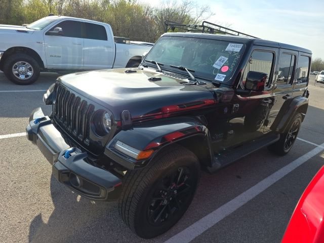 Used 2021 Jeep Wrangler Unlimited Sahara image 2