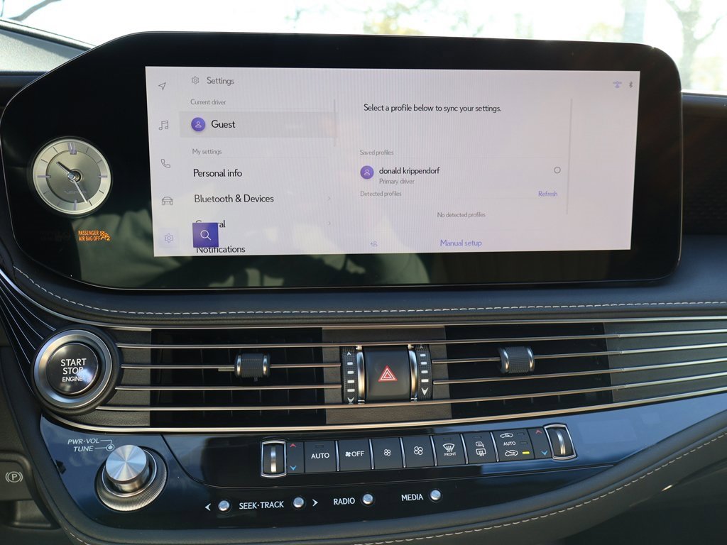 Used 2023 Lexus LS 500 w/ Luxury Package image 57