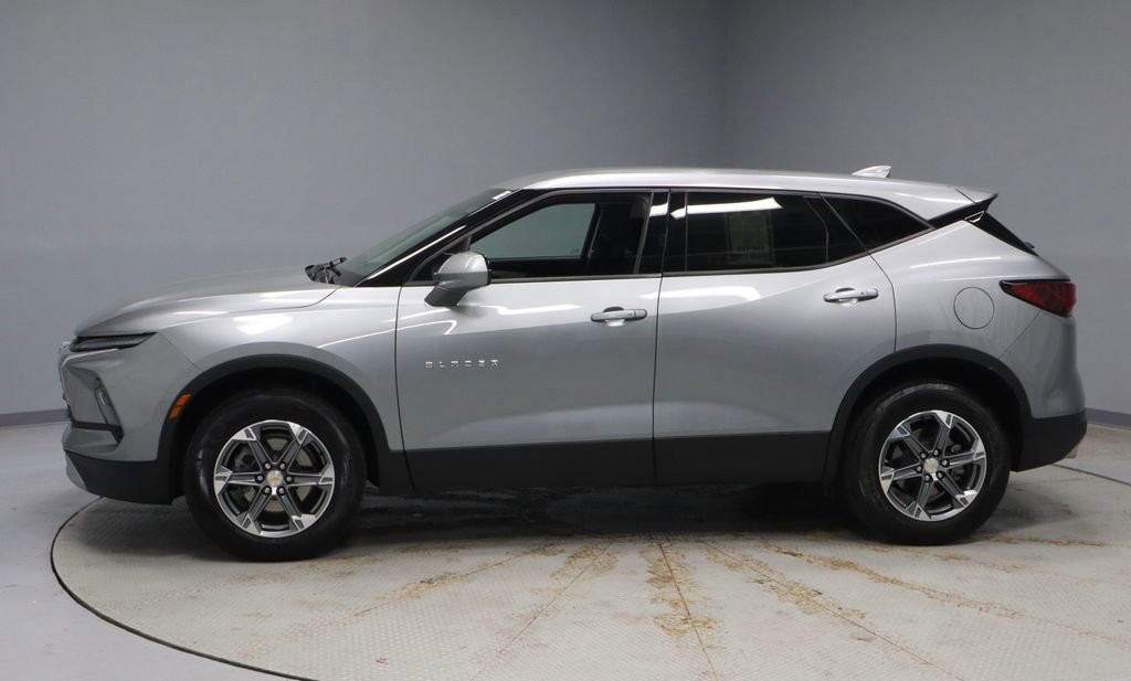 Used 2023 Chevrolet Blazer LT w/ LPO, Floor Liner Package FWD image 7