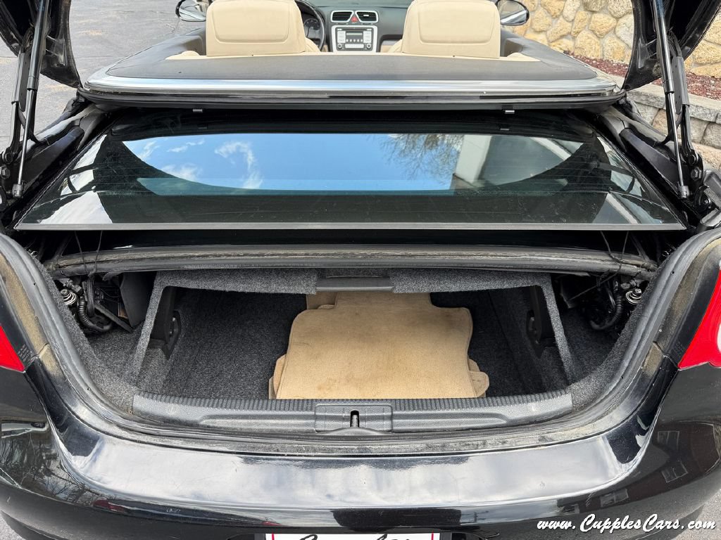 Used 2008 Volkswagen Eos 2.0T FWD image 8