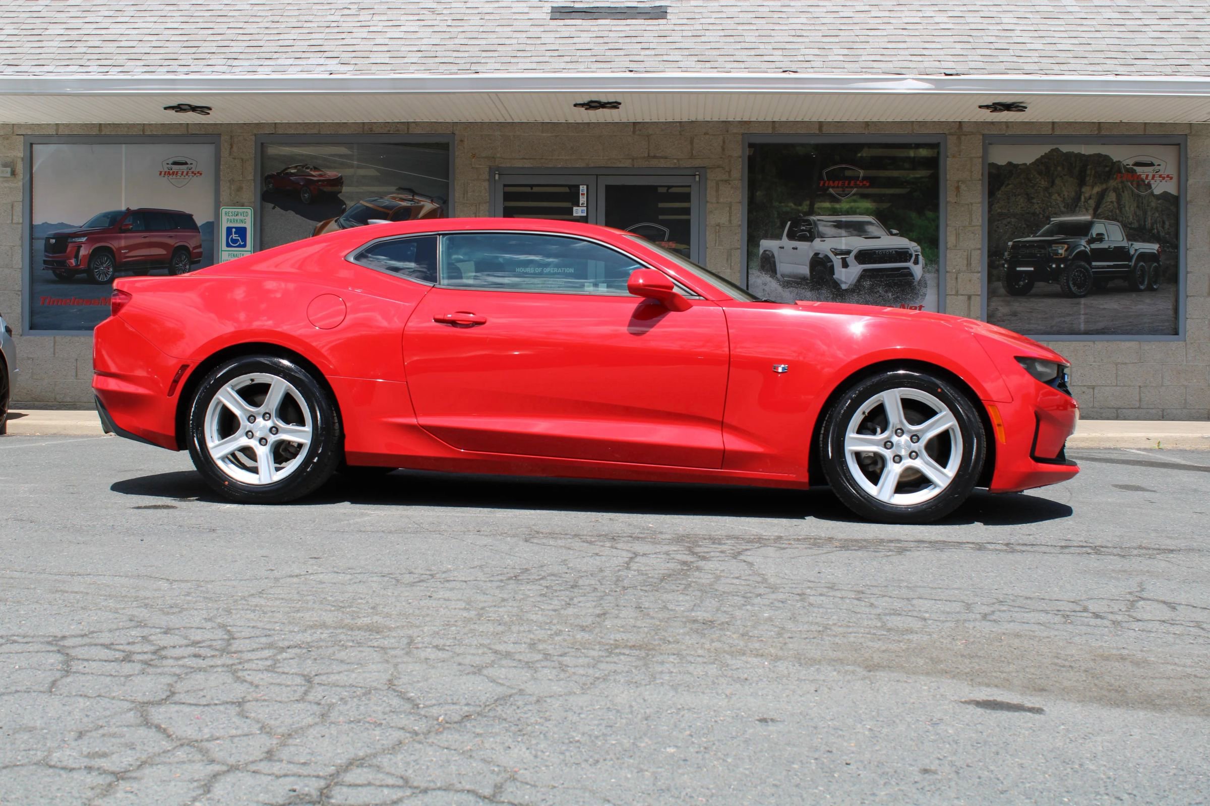 Used 2022 Chevrolet Camaro LT RWD image 7