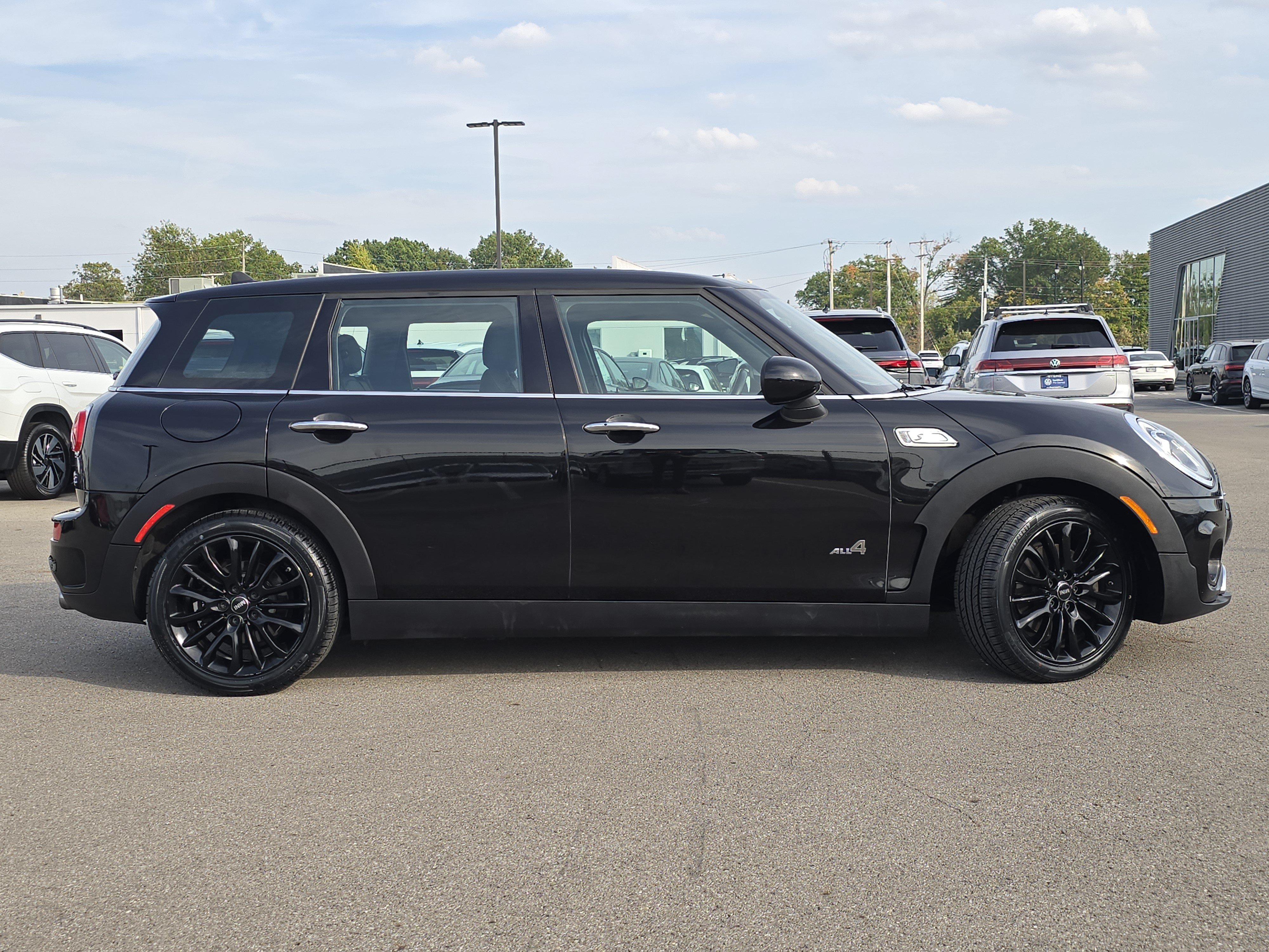 Used 2019 MINI Cooper Clubman S w/ Premium Package AWD/4WD image 8