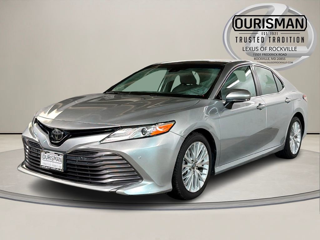 Used 2018 Toyota Camry XLE image 2
