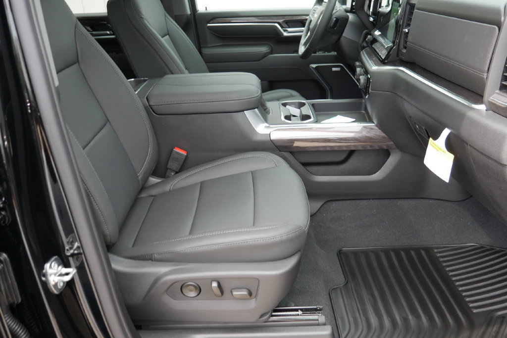 New 2026 Chevrolet Silverado 2500 LTZ w/ LTZ Premium Package AWD/4WD image 26
