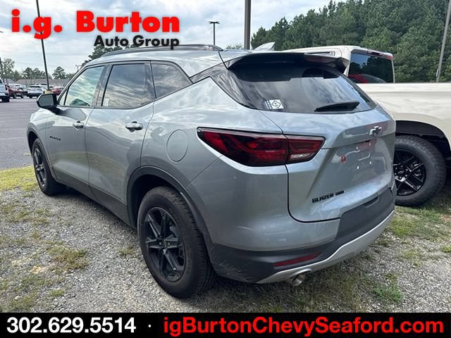 Used 2025 Chevrolet Blazer LT w/ Midnight/Sport Edition AWD/4WD image 4