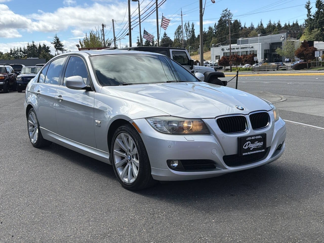 Used 2011 BMW 328i xDrive Sedan AWD/4WD image 11
