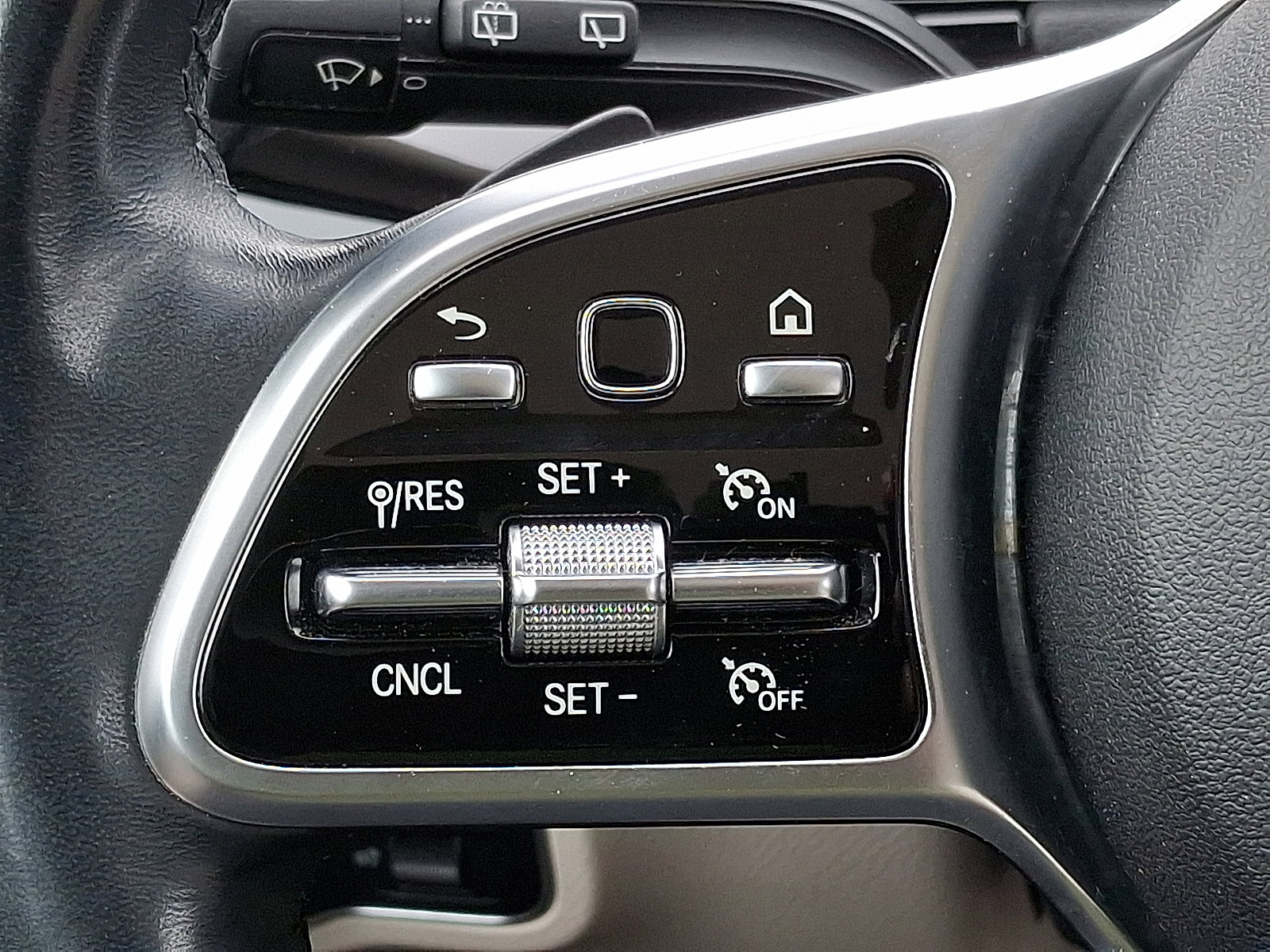 Used 2022 Mercedes-Benz GLA 250 4MATIC image 22