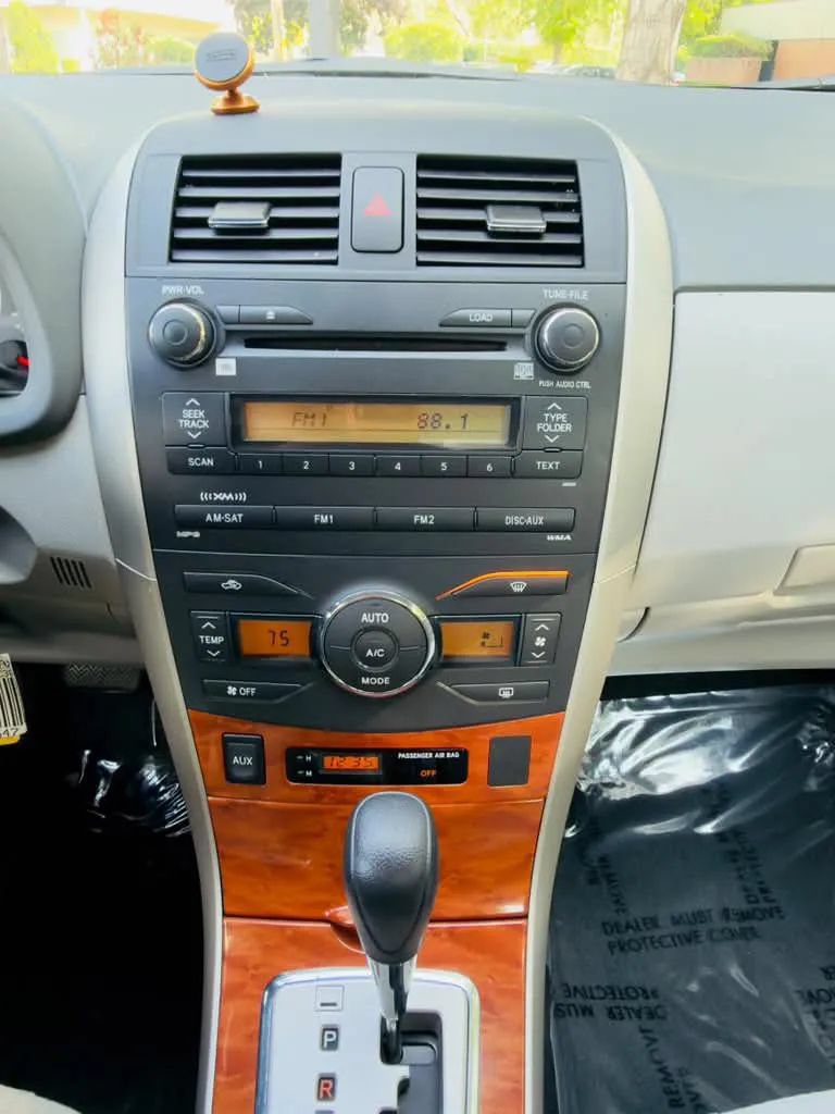 Used 2010 Toyota Corolla XLE FWD image 14
