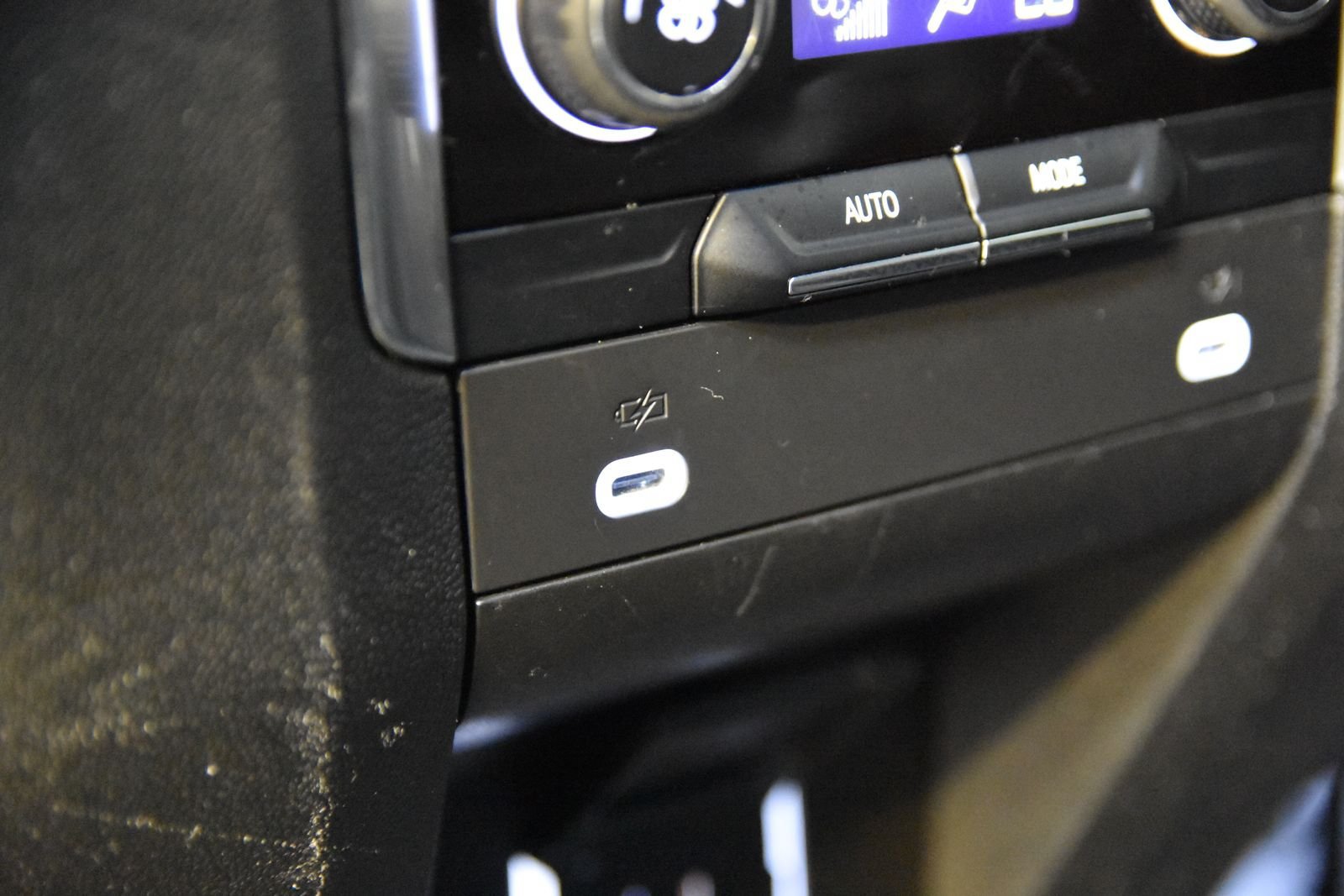 Used 2024 Chevrolet Tahoe LT RWD image 30