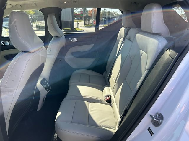 New 2026 Volvo XC40 B5 Plus w/ Climate Package image 18