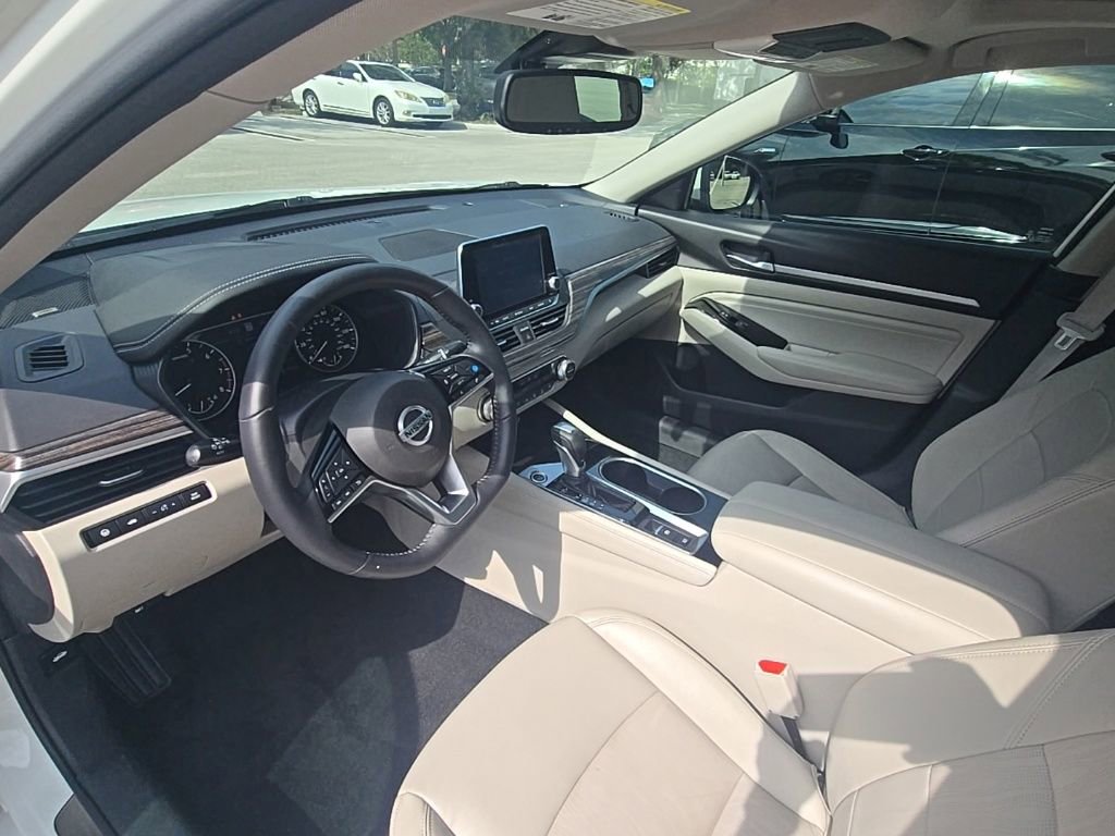 Used 2020 Nissan Altima 2.5 SL FWD image 15