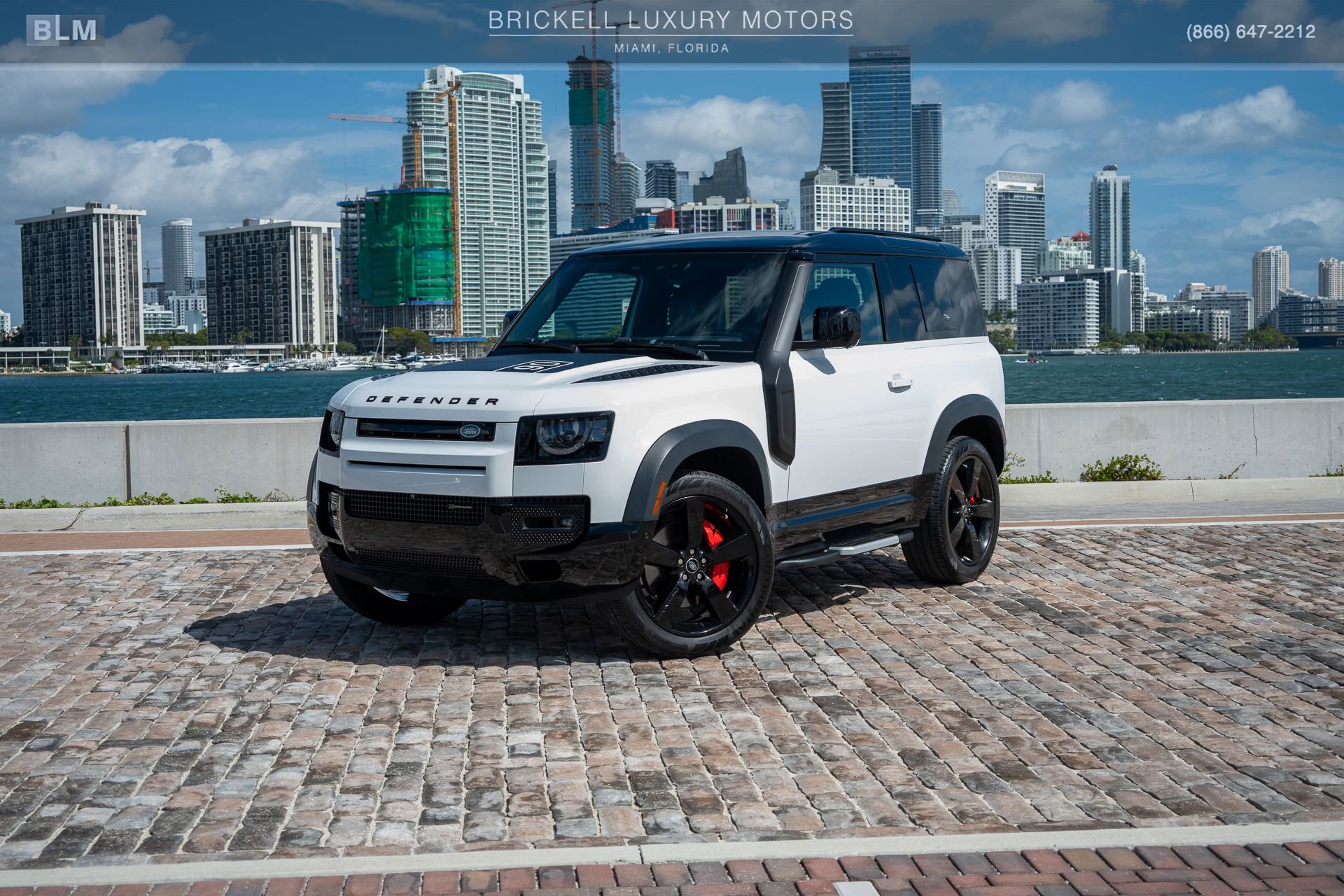 Used 2022 Land Rover Defender 90 X-Dynamic HSE image 14