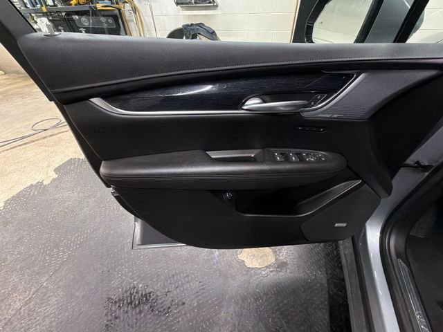 Used 2025 Cadillac XT5 Premium Luxury AWD/4WD image 24