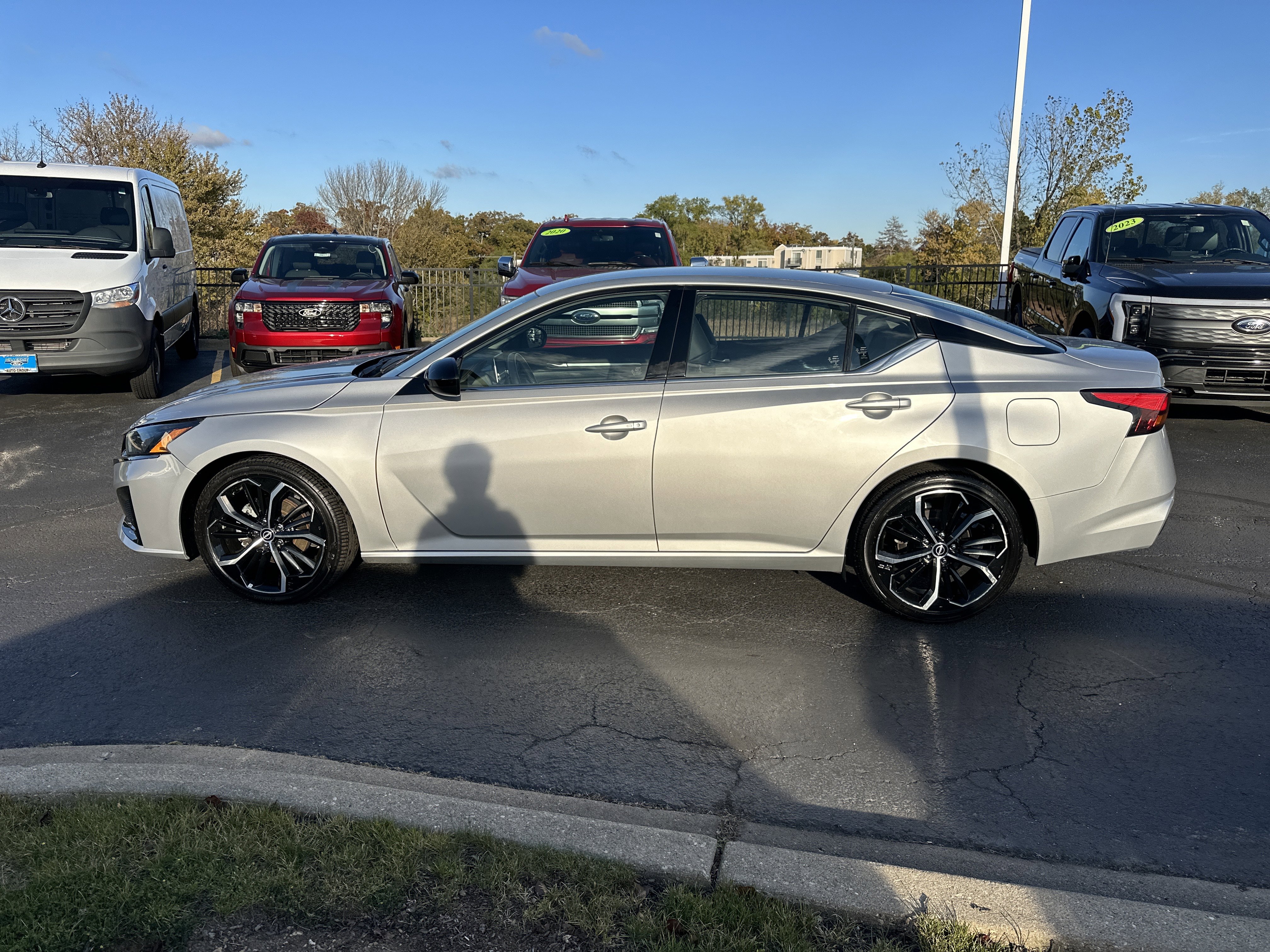 Used 2023 Nissan Altima 2.5 SR image 7
