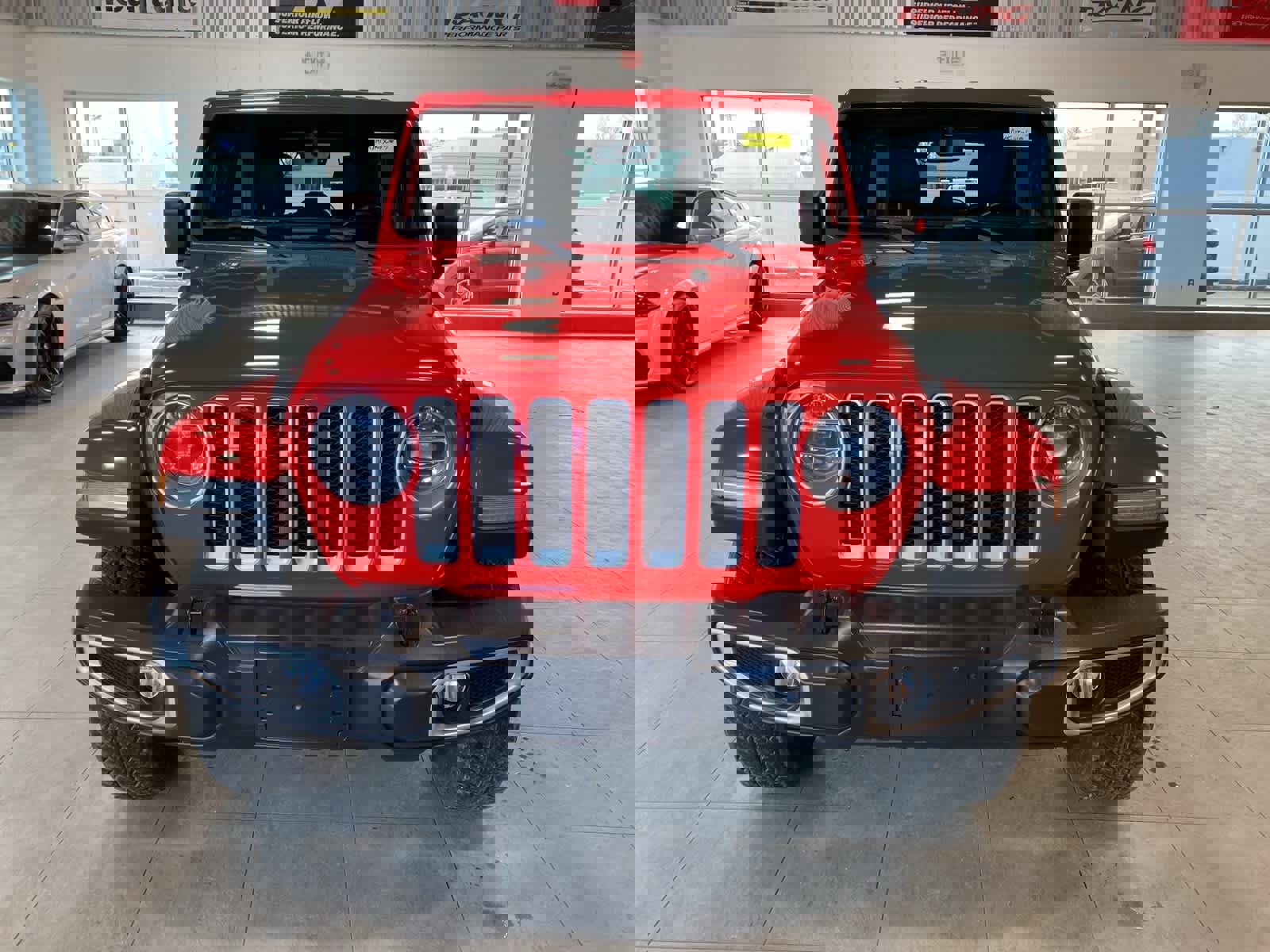 Used 2018 Jeep Wrangler Unlimited Sahara w/ Uconnect 4C Nav & Sound Group image 8