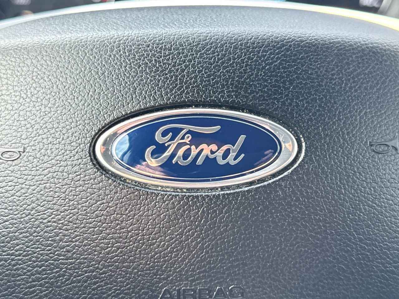 Used 2021 Ford Explorer XLT AWD/4WD image 29