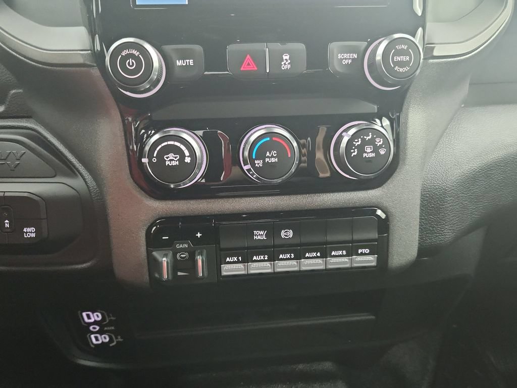 New 2026 RAM 3500 Tradesman w/ Chrome Appearance Group A AWD/4WD image 17