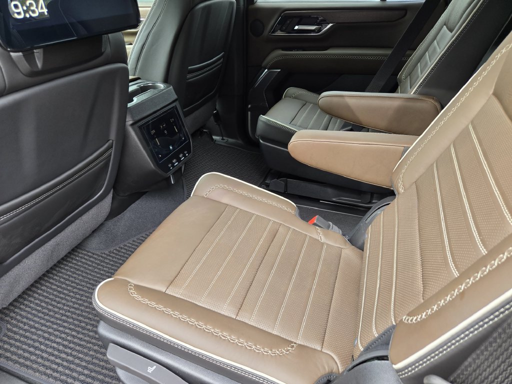 New 2027 GMC Yukon Denali Ultimate AWD/4WD image 18
