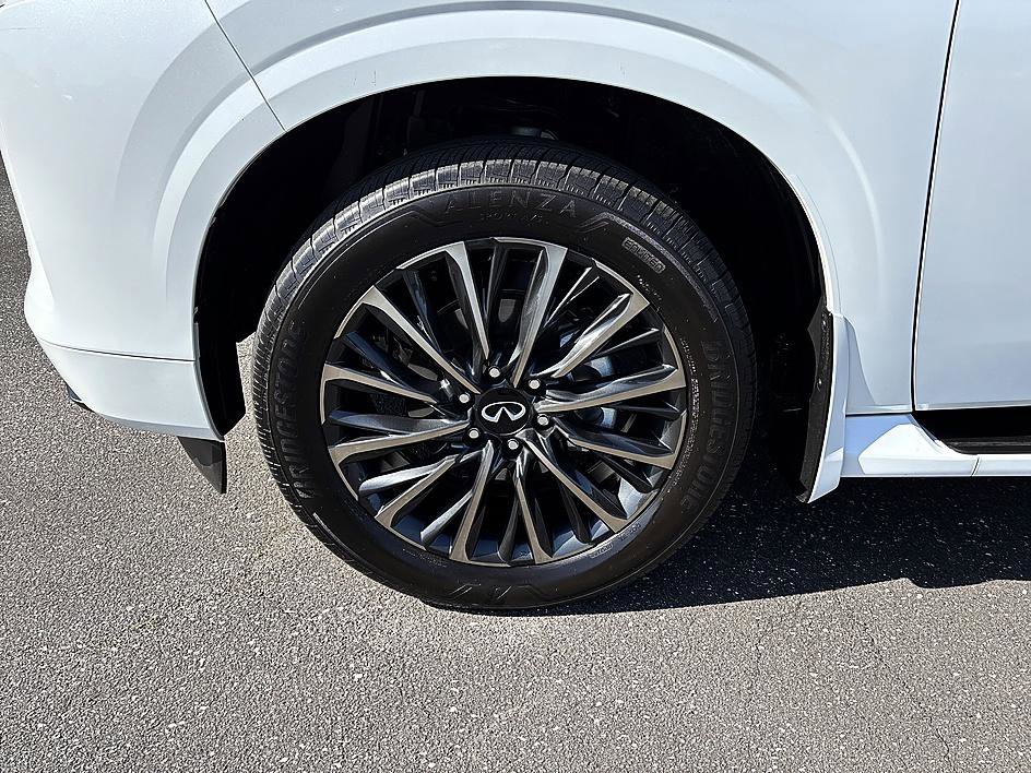 Used 2026 INFINITI QX80 Autograph w/ Premium Cargo Package AWD/4WD image 9
