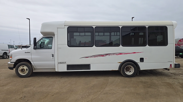 Used 2013 Ford E-450 and Econoline 450 Super Duty w/ Shuttle Bus Prep Pkg RWD image 5