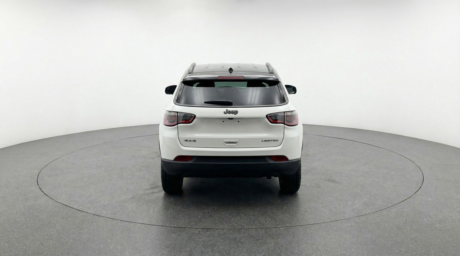 Used 2025 Jeep Compass Trailhawk image 7