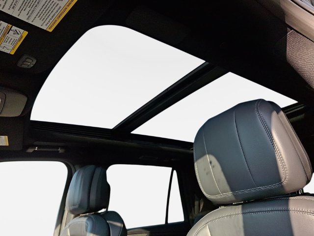 New 2027 Lincoln Navigator L Reserve w/ Jet Appearance Package AWD/4WD image 12