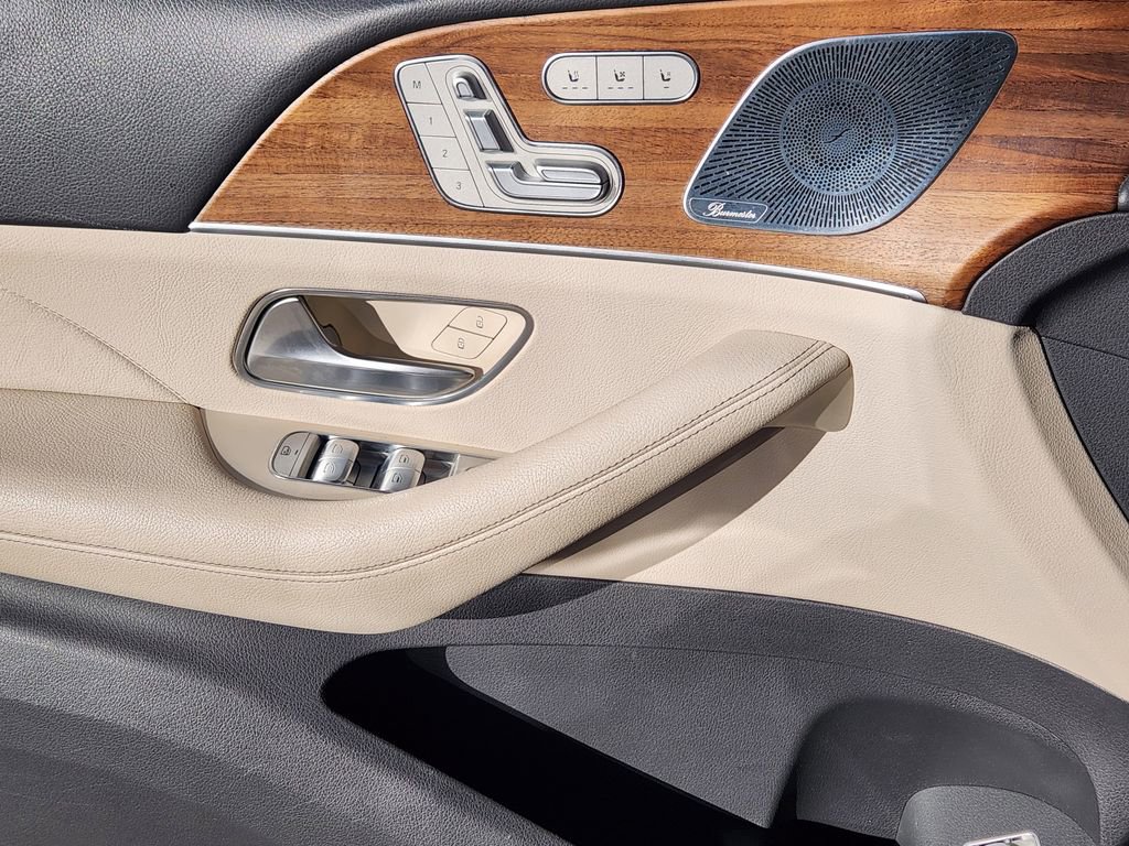 Used 2020 Mercedes-Benz GLS 450 4MATIC image 22