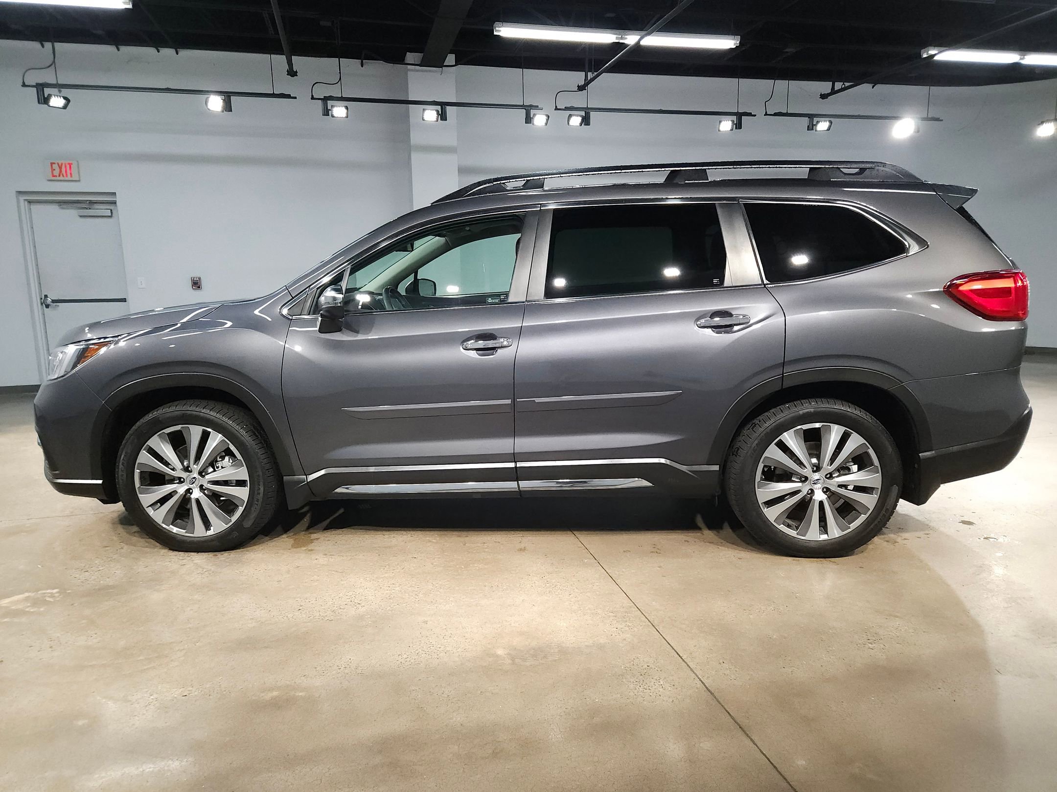 Used 2020 Subaru Ascent Touring w/ Popular Package #2A AWD/4WD image 4
