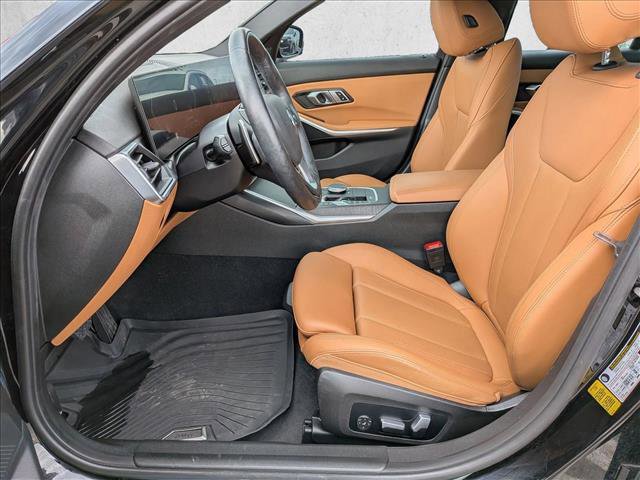 Used 2023 BMW 330i Sedan w/ Premium Package image 16