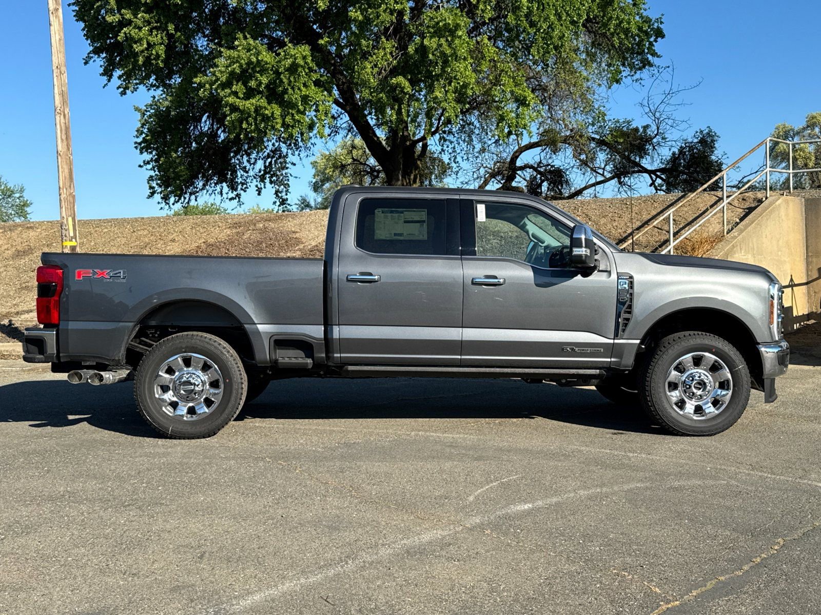 New 2026 Ford F350 Lariat w/ Lariat Ultimate Package image 2
