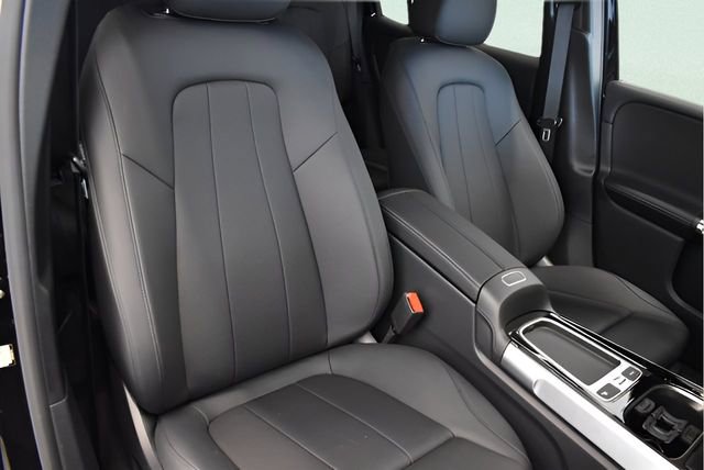 New 2026 Mercedes-Benz GLB 250 4MATIC image 9