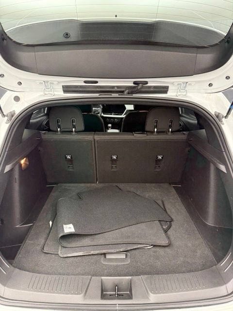 Used 2024 Chevrolet Trax RS FWD image 59