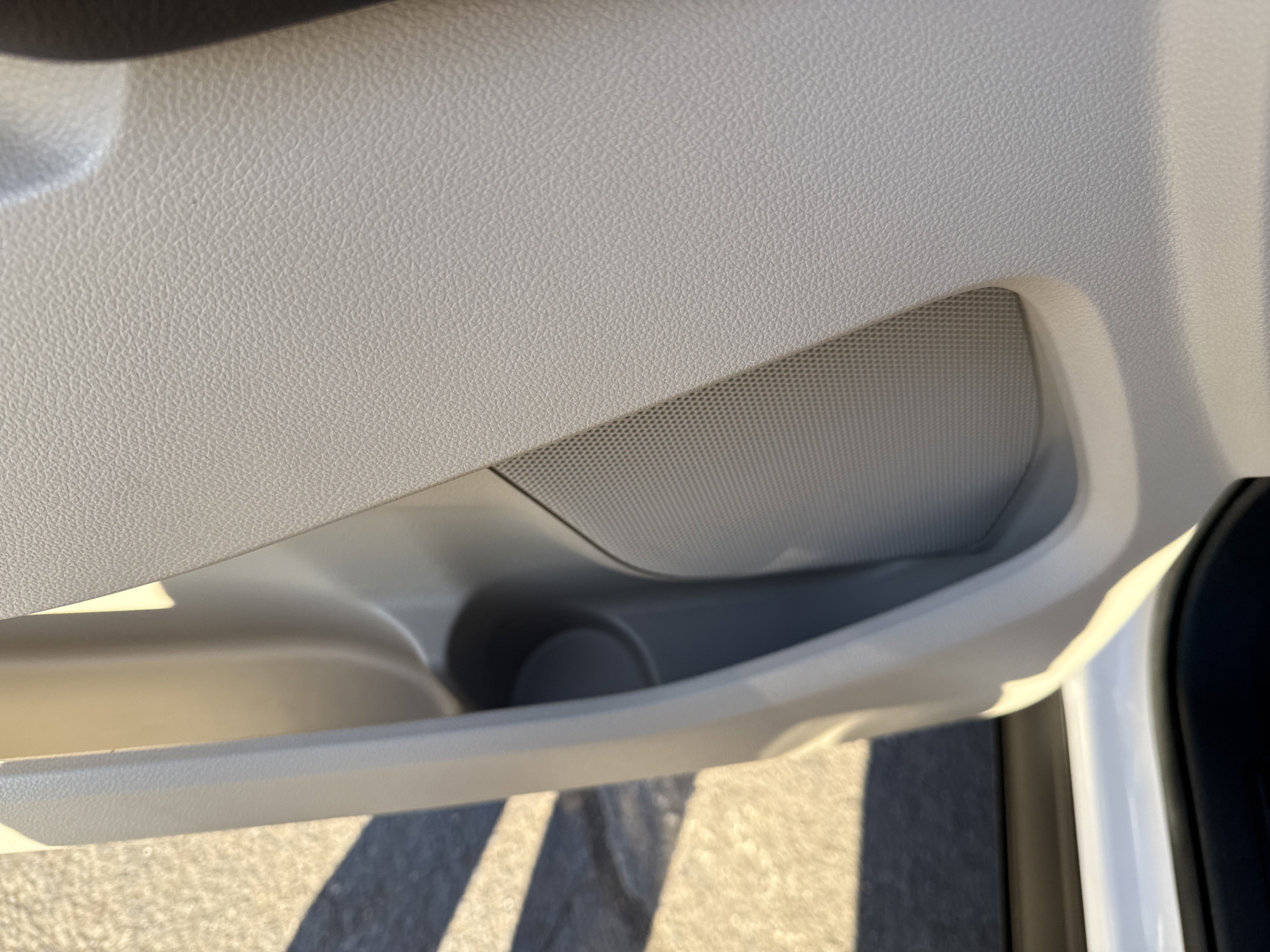 Used 2018 Ford Explorer XLT w/ Equipment Group 202A image 14