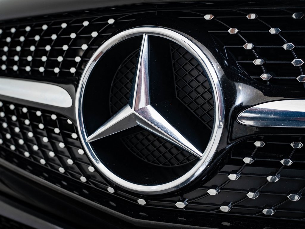 Used 2017 Mercedes-Benz SLC 43 AMG image 4